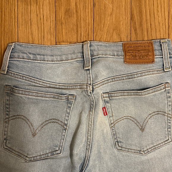 Levi's Wedgie High Rise Stretch Jean - Size 25 - Picture 6 of 8